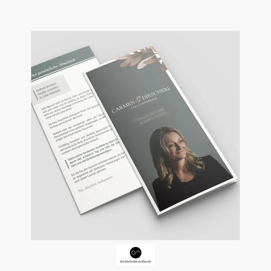 Hochwertiger Flyer für Carmen Dirscherl – Trauerrednerin mit Herz und Feingefühl, Gestaltung und Druck von davidschmidt-medien.de
